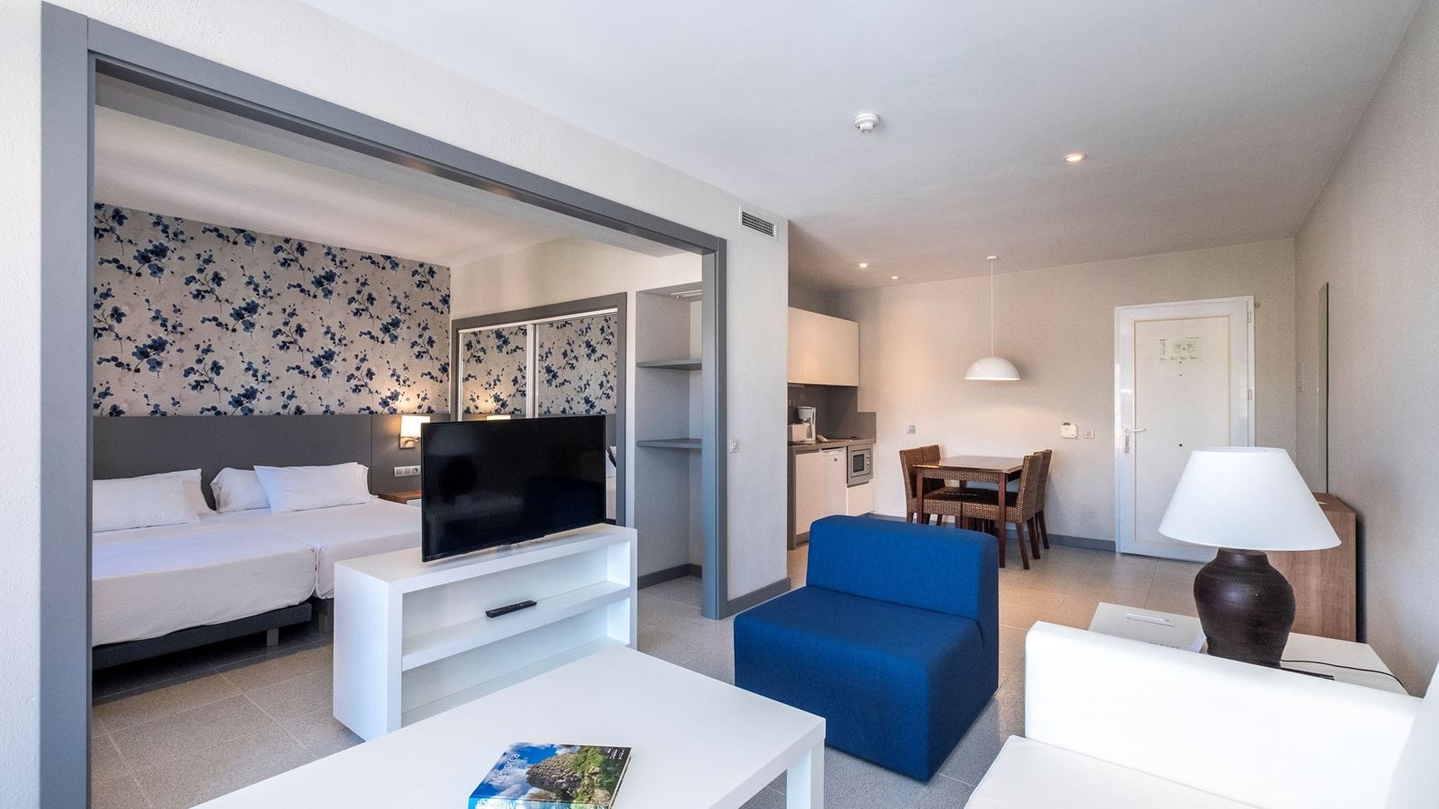 rooms-js--junior-suite-balcony-or-terrace