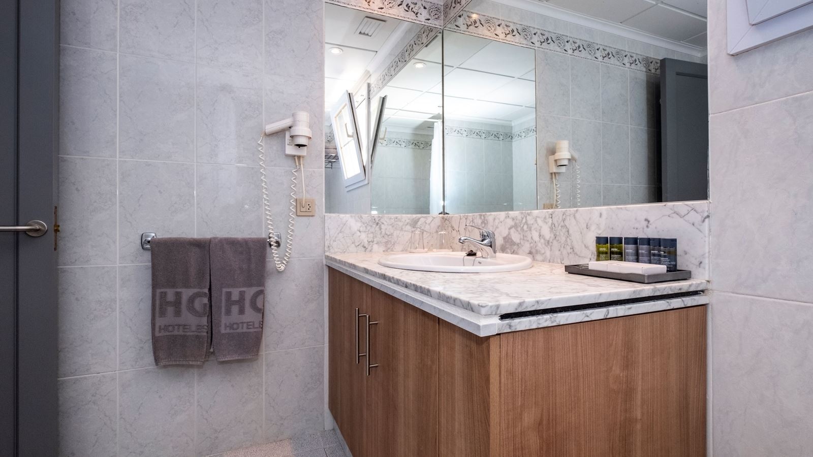 rooms-js--junior-suite-balcony-or-terrace