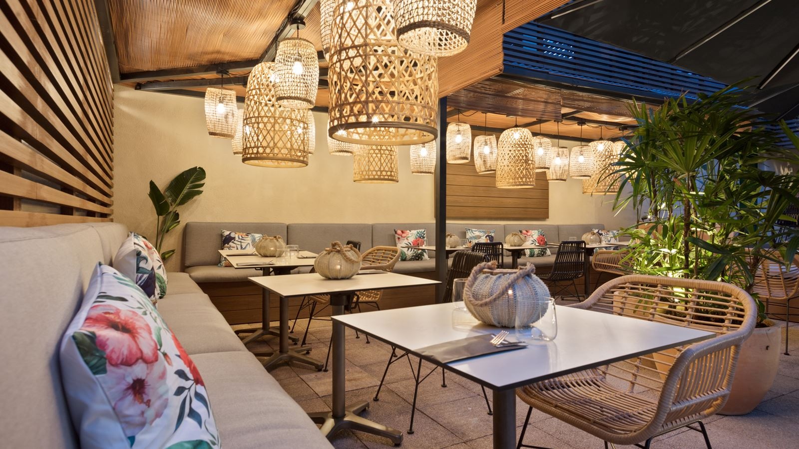 restaurants-restaurants