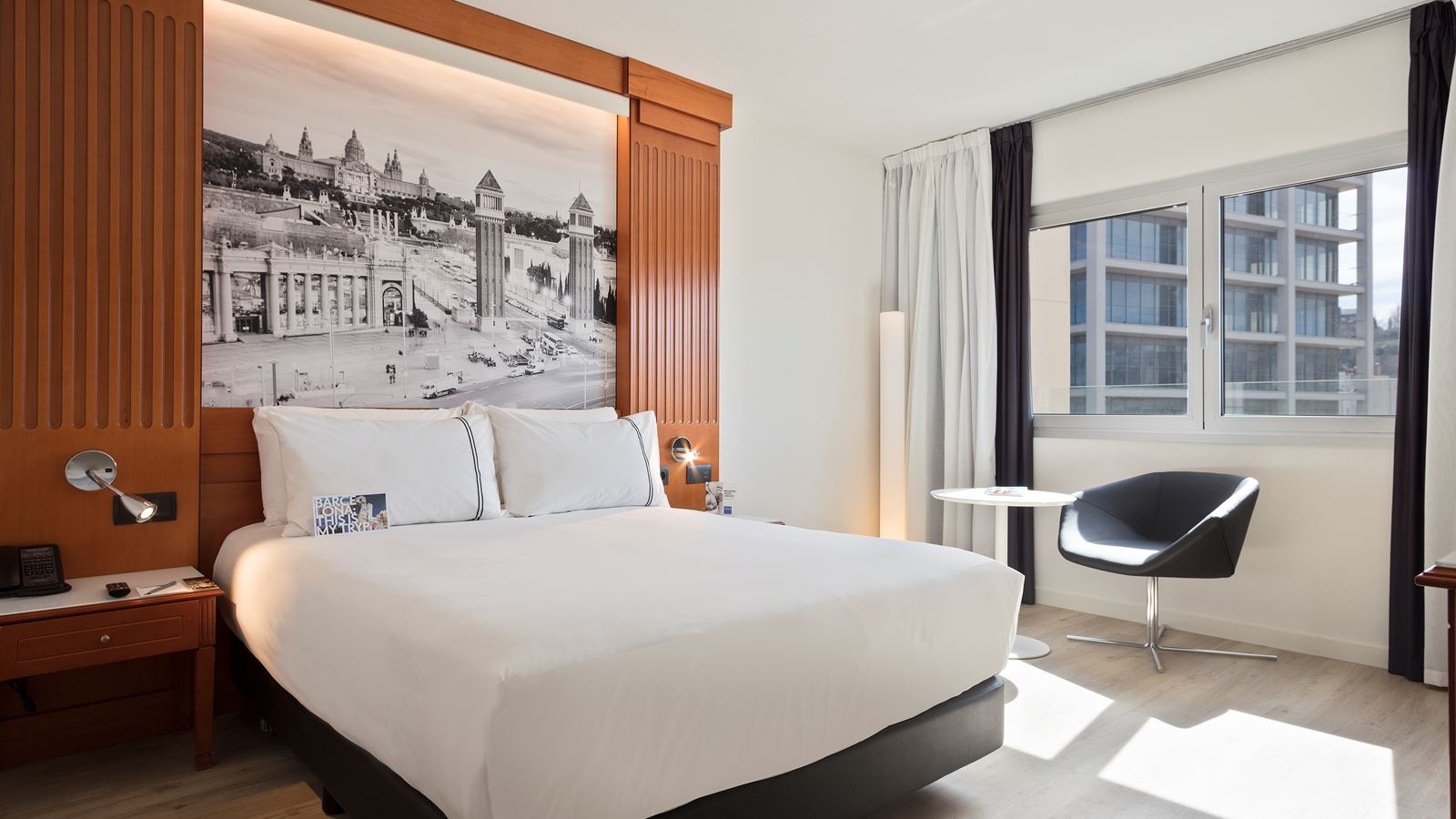 rooms-double-queen-size-bed