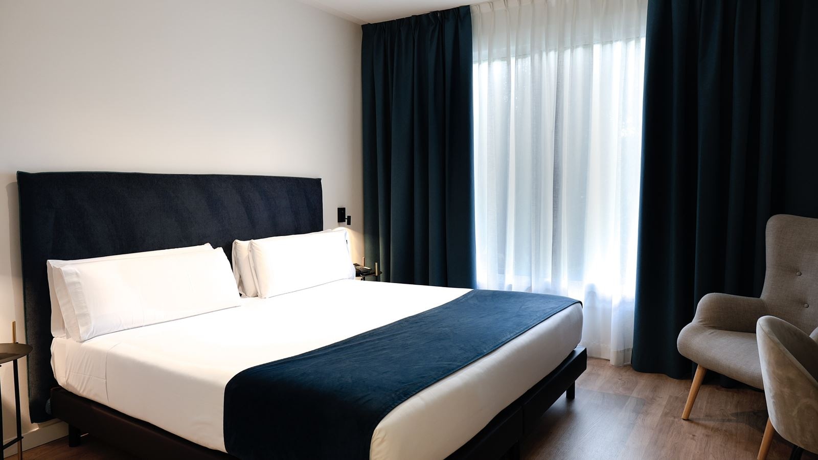 rooms-double-standard-room