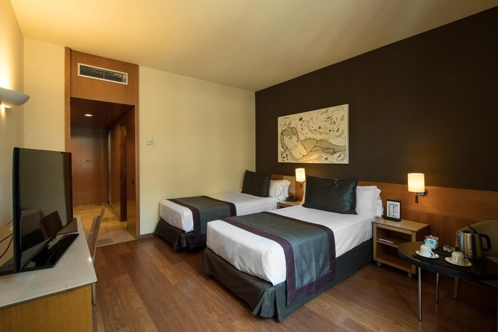 rooms-standard-room