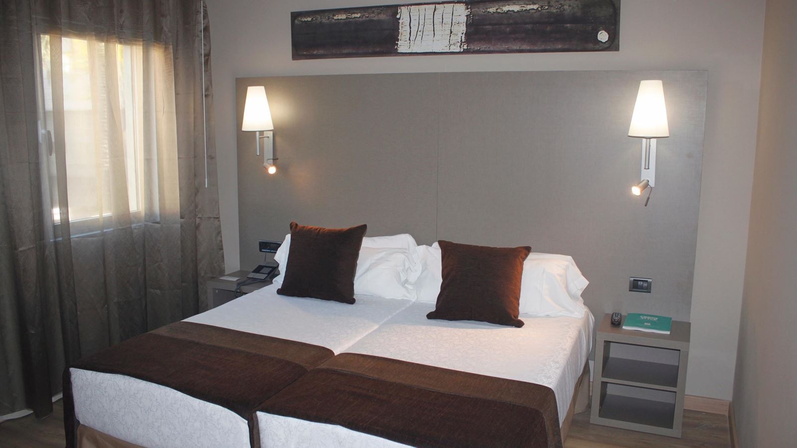 rooms-double-room-with-rollawaybed