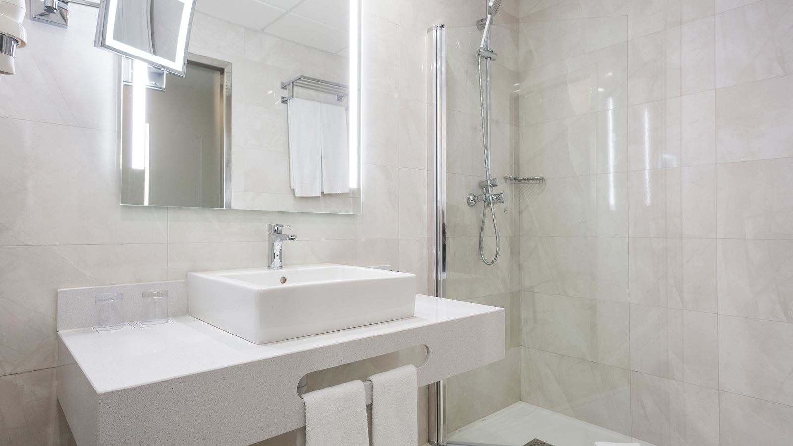 rooms-business-sea-view