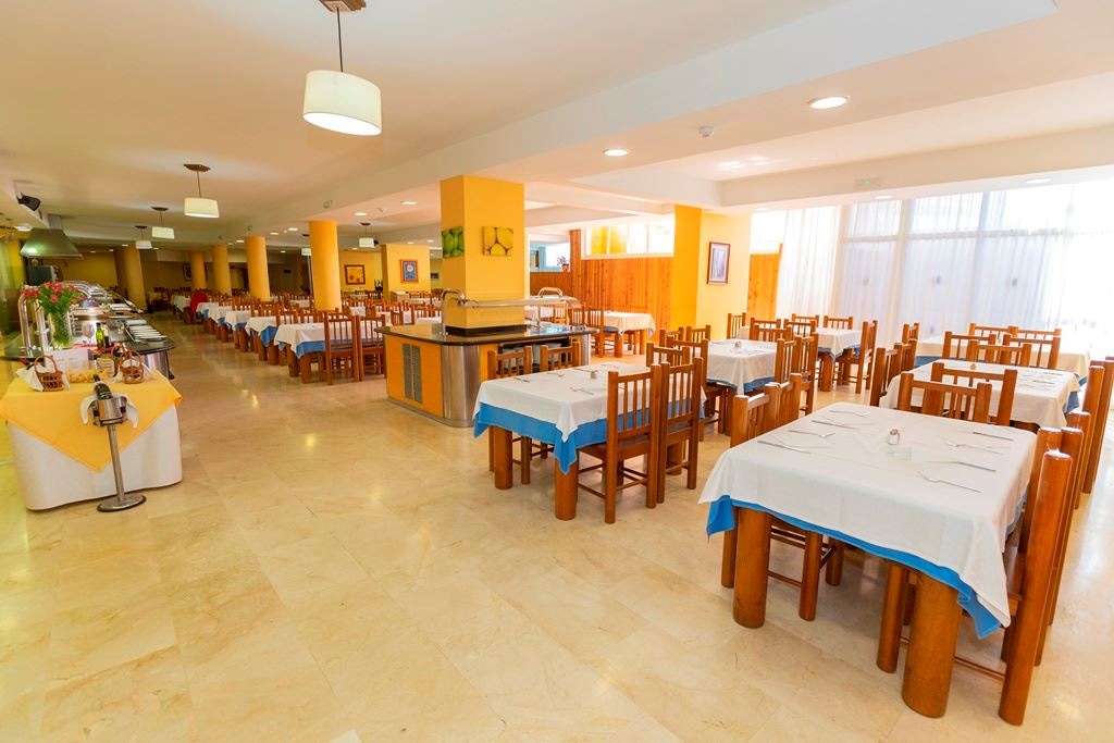 restaurants-buffet-style-restaurant