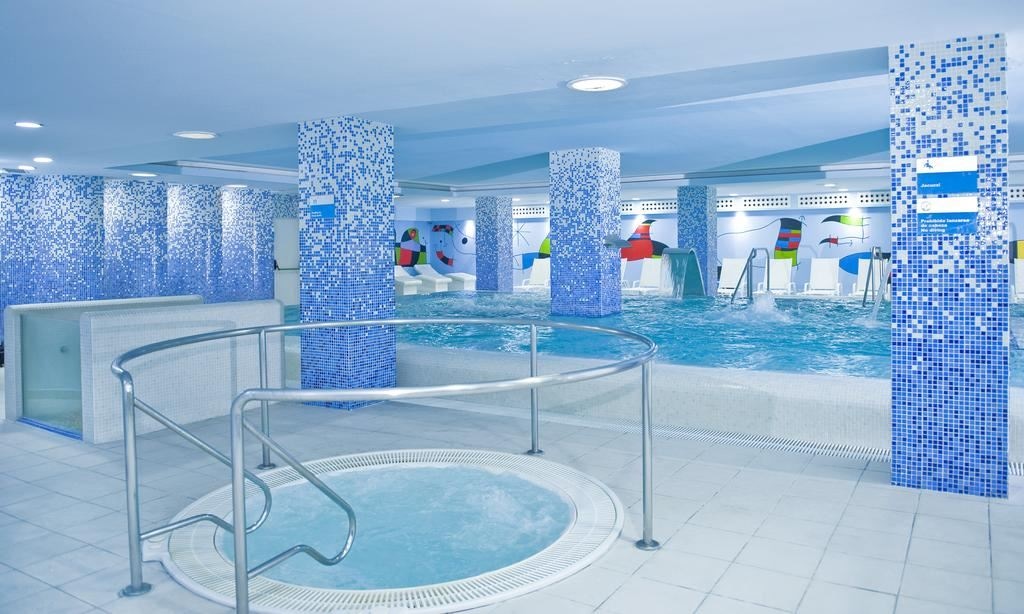pools-indoor-pool
