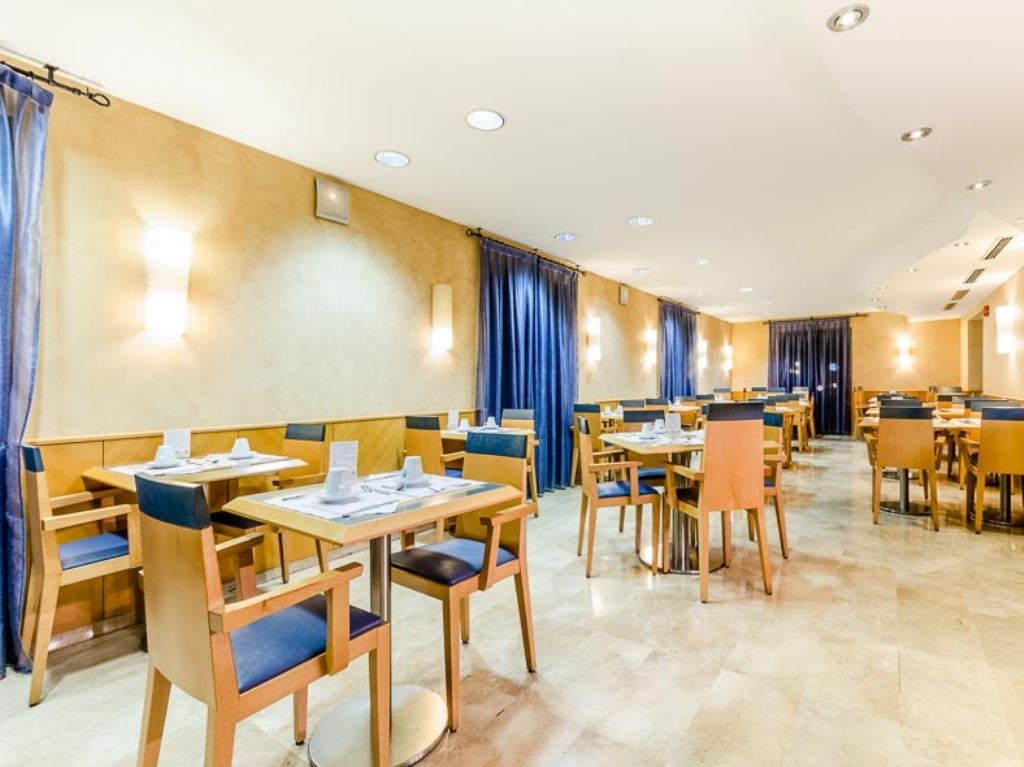 restaurants-breakfast-saloon