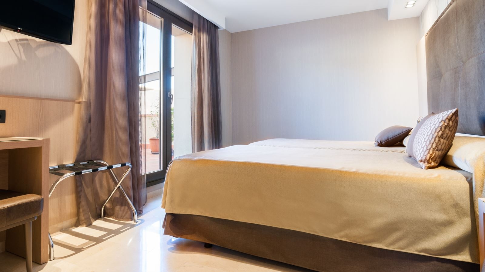 rooms-single-standard