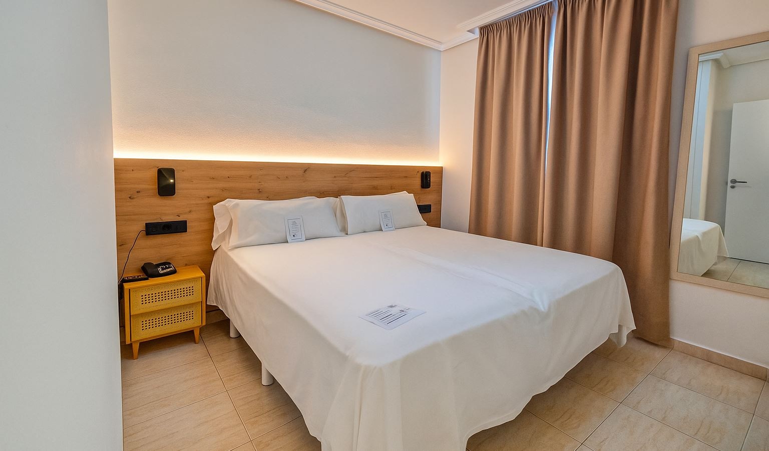 rooms-apartment-1-bedroom-adapted-balcony-or-terrace