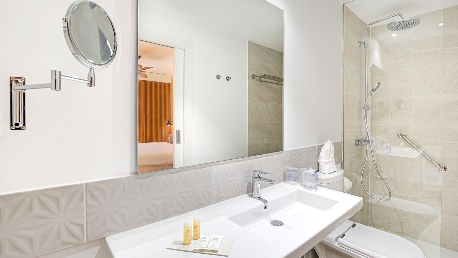 rooms-apartment-one-bedroom-family