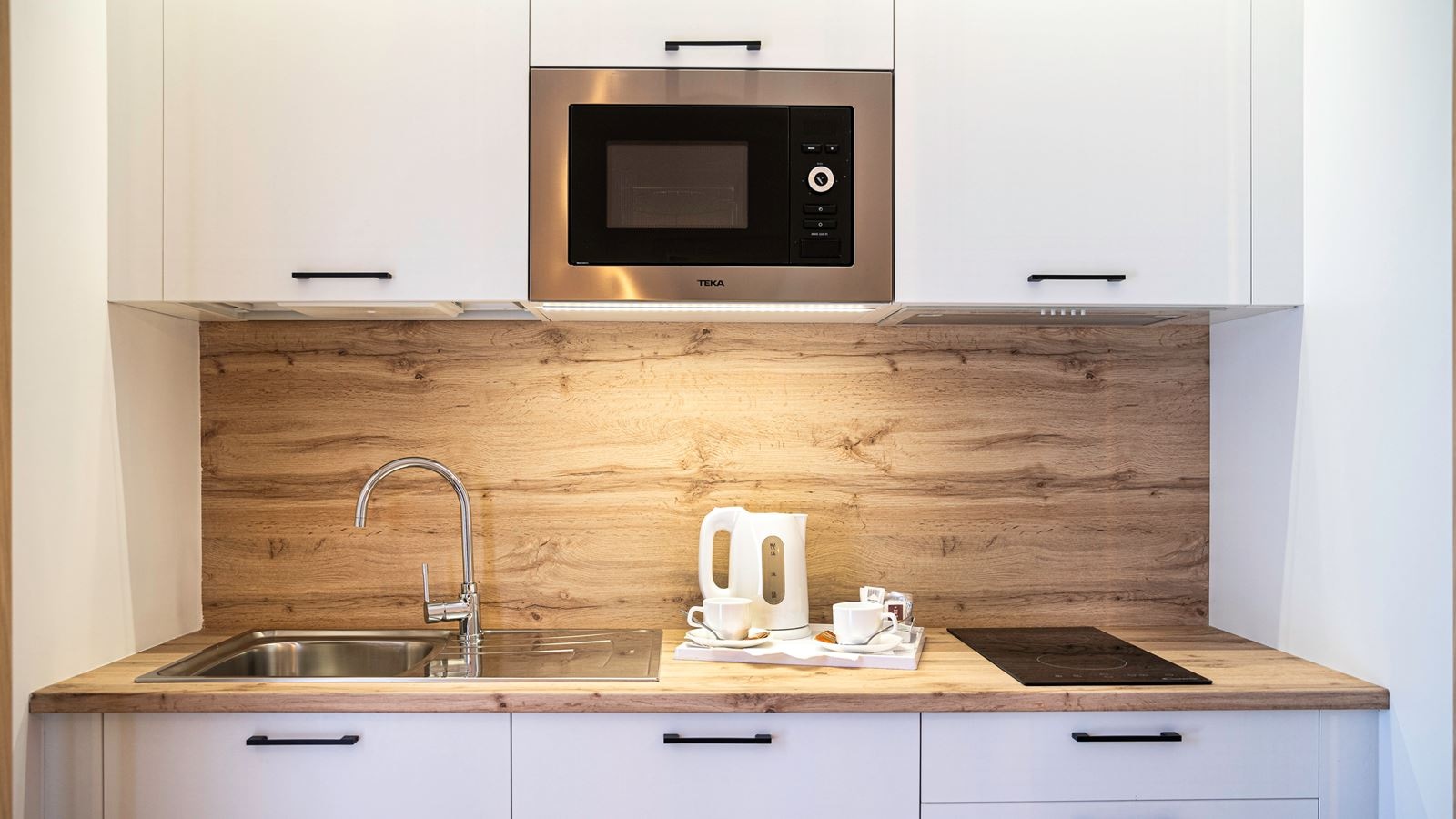 rooms-apartment-one-bedroom-family