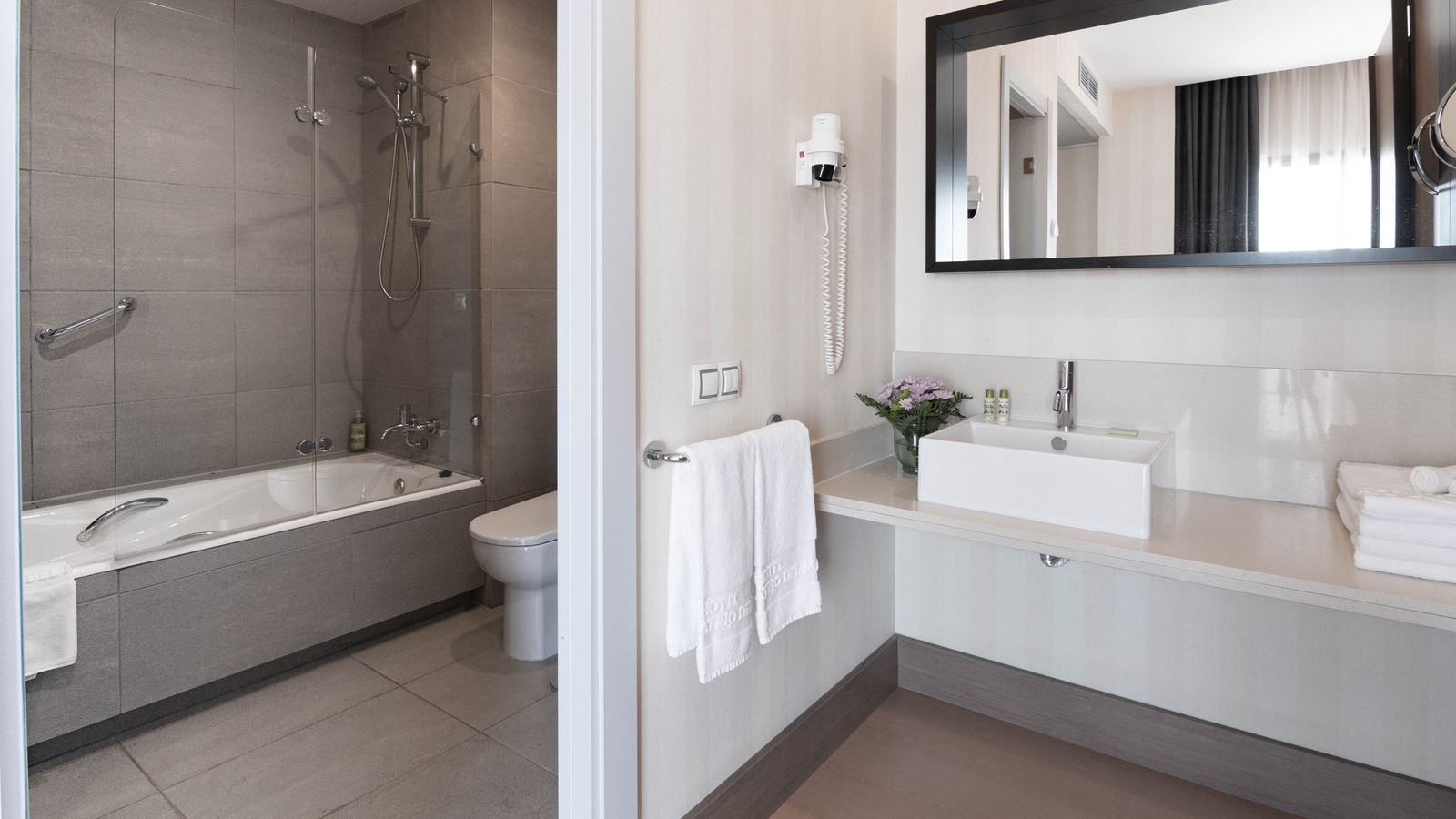 rooms-deluxe-sea-view