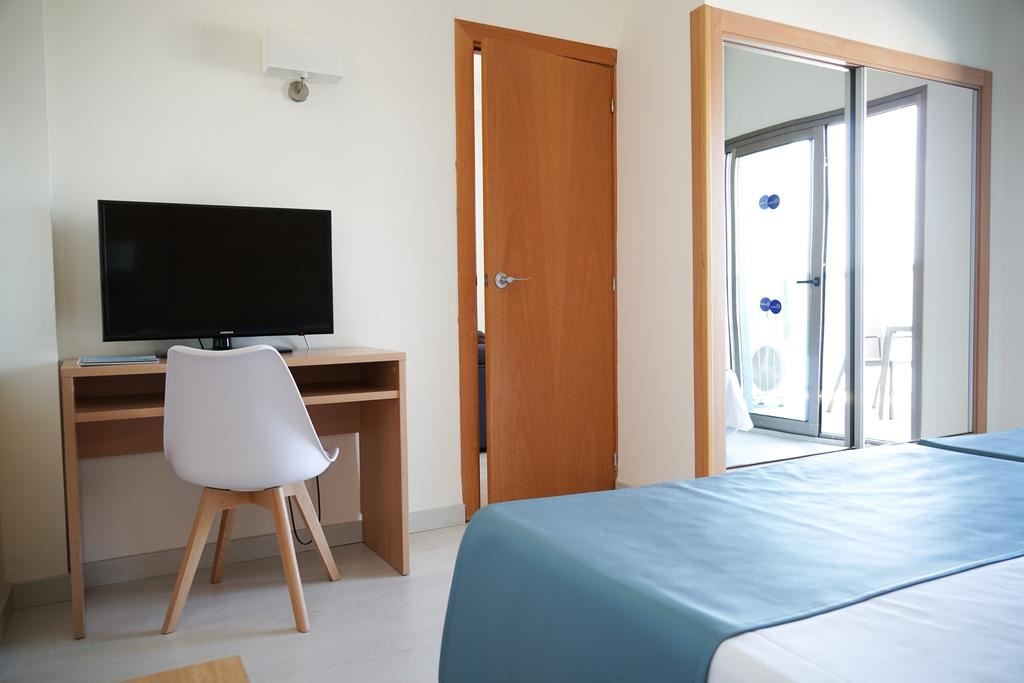 rooms-double-standard-room-balcony-or-terrace