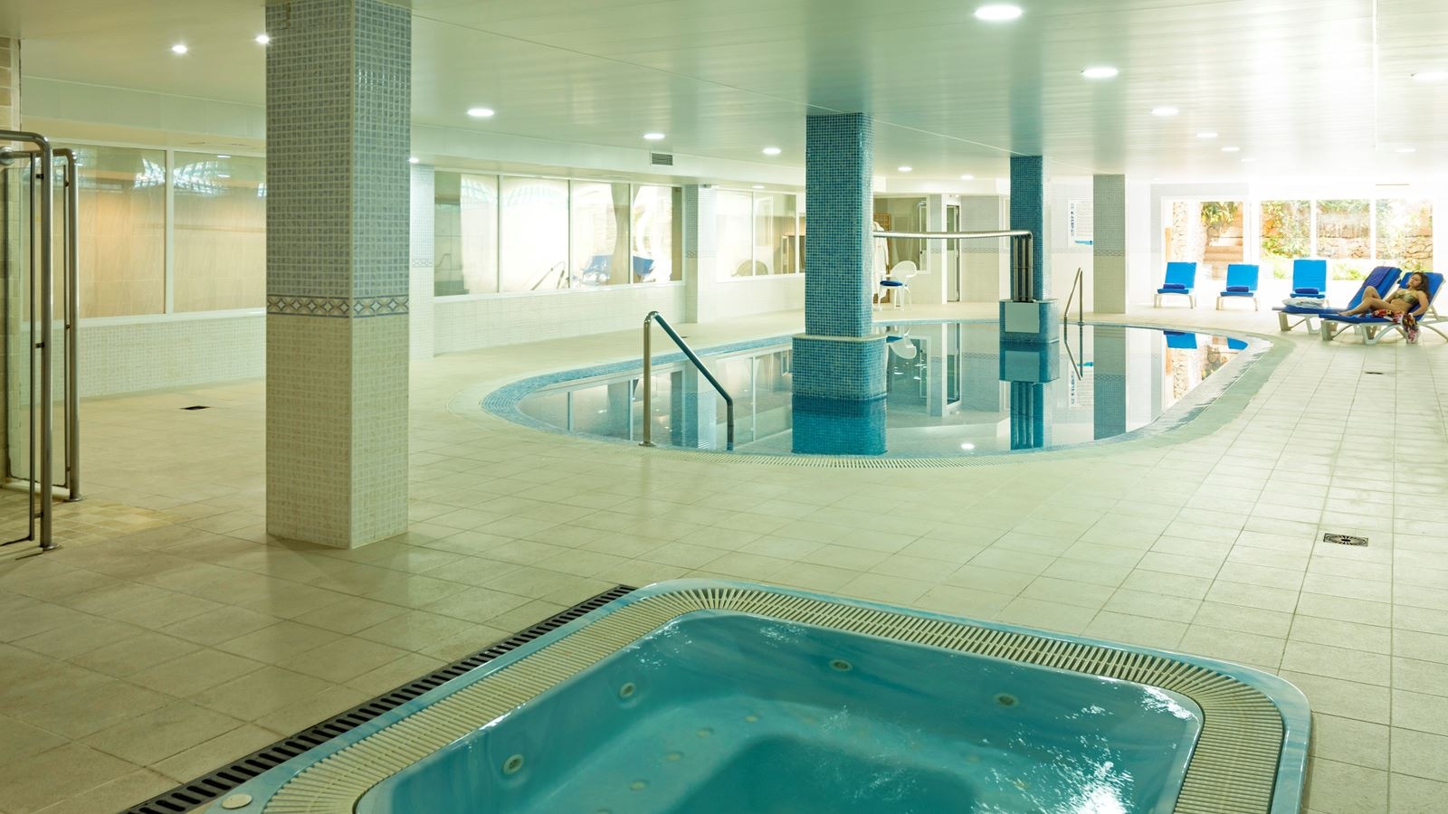 pools-indoor-pool