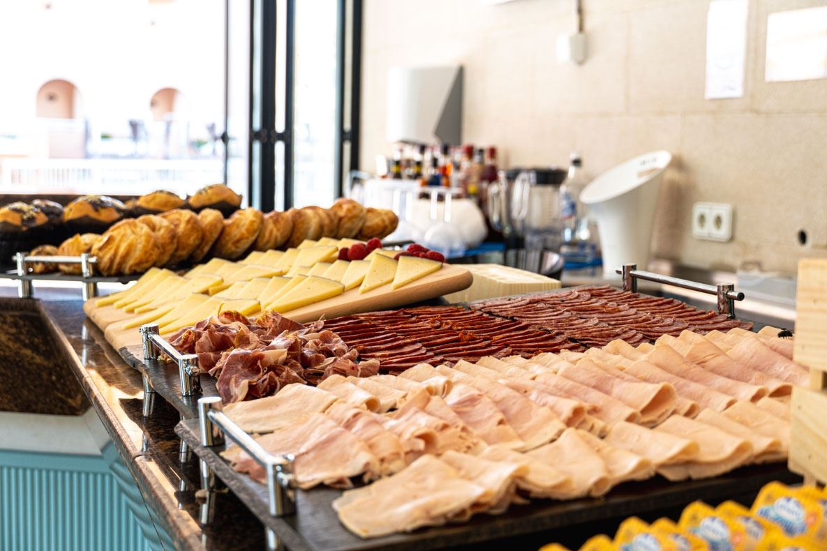 restaurants-buffet-breakfast