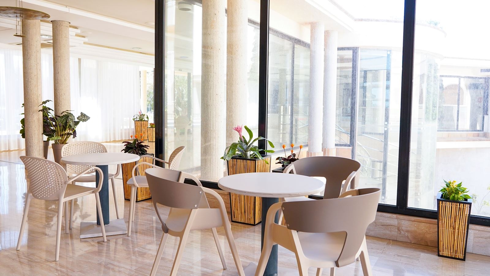 restaurants-buffet-breakfast