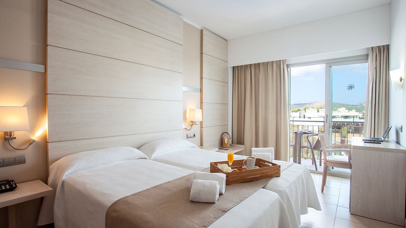 rooms-superior-twin-room