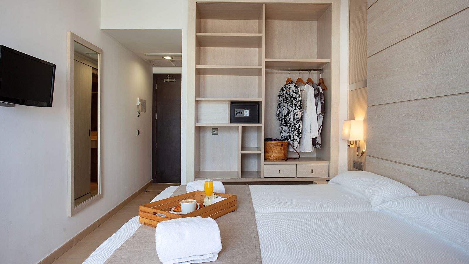 rooms-superior-twin-room