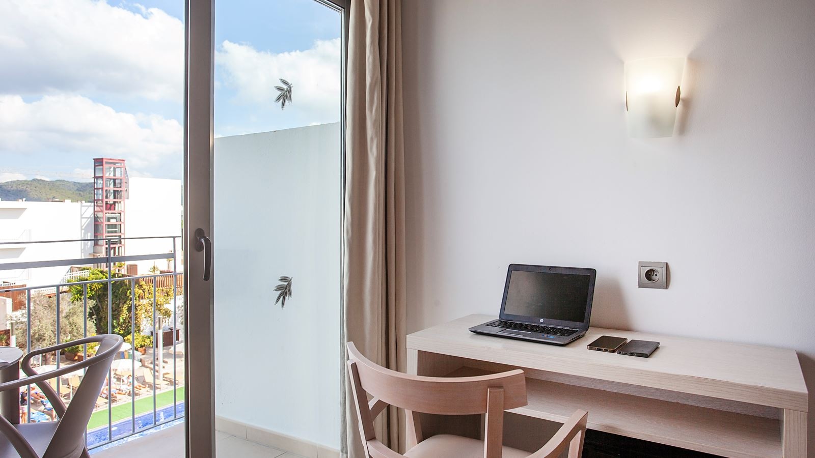 rooms-superior-twin-room