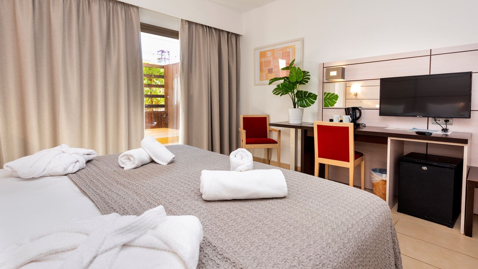 rooms-superior-deluxe-double-room