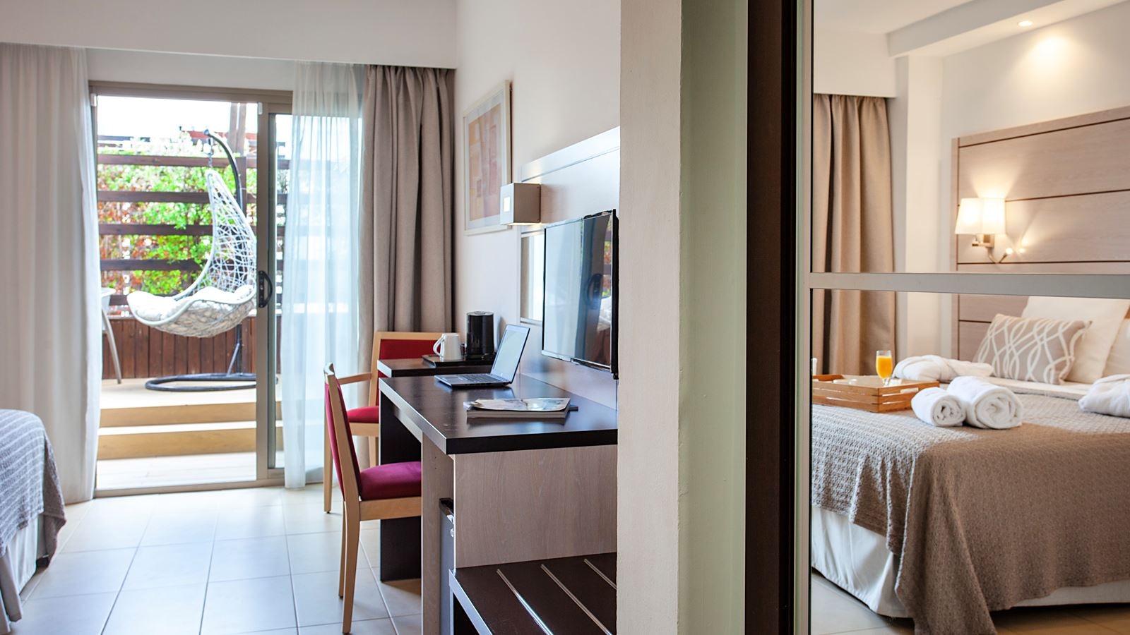 rooms-superior-deluxe-double-room