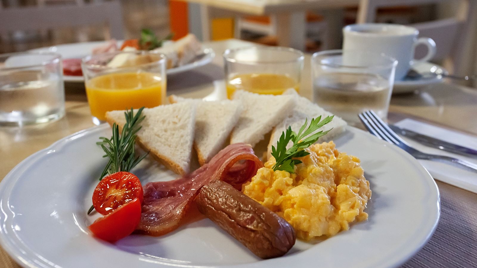 restaurants-buffet-restaurant