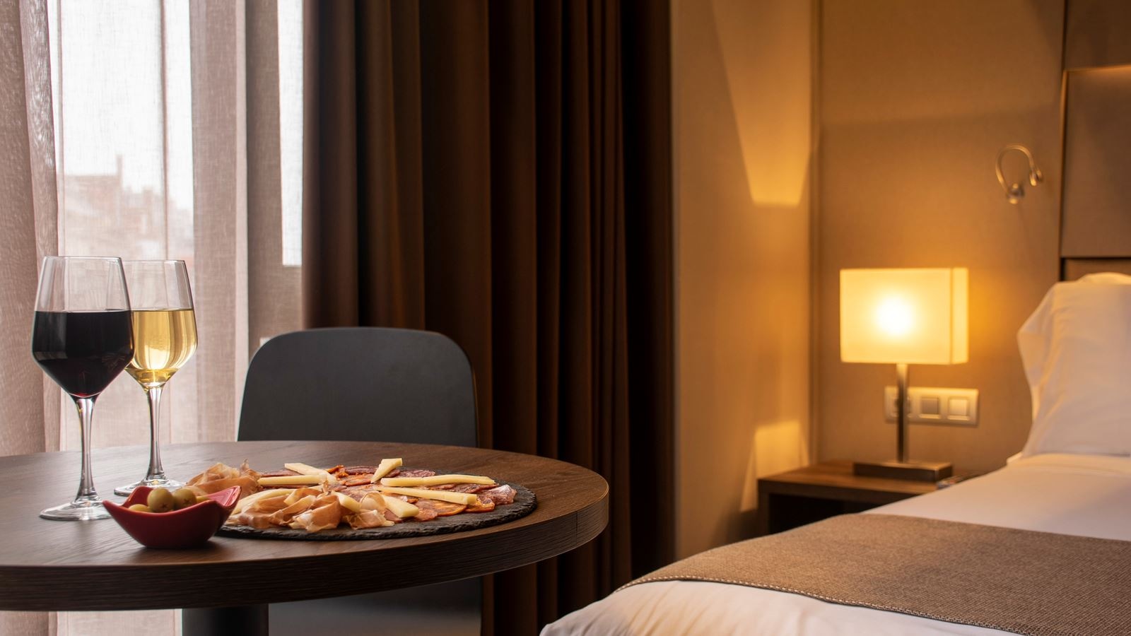 restaurants-restaurants