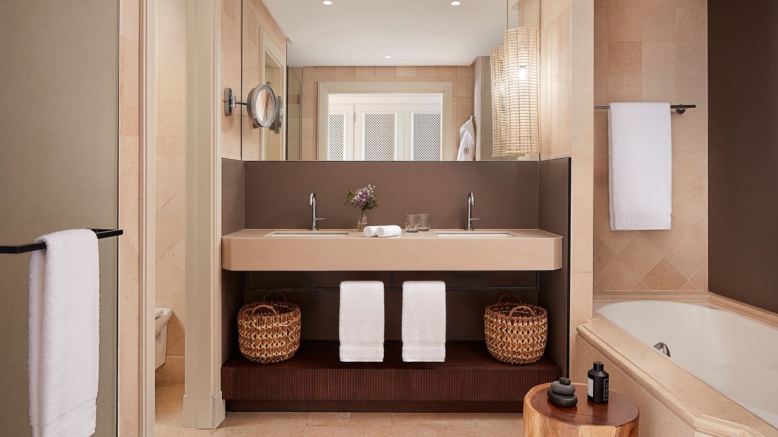 rooms-premium-sea-view-with-balcony