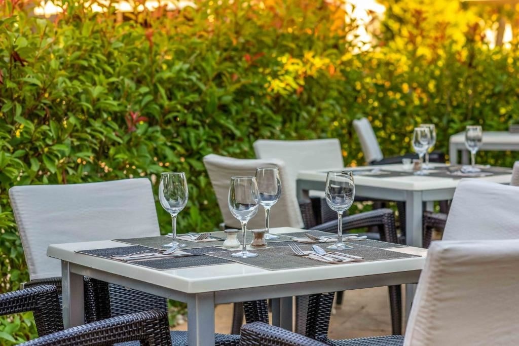 restaurants-restaurant-buffet