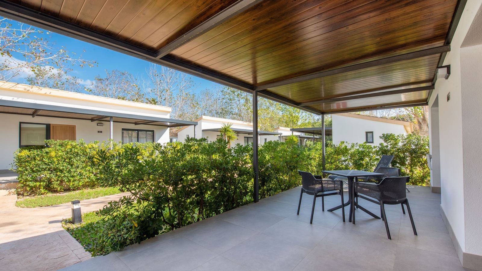 rooms-bungalow-golden