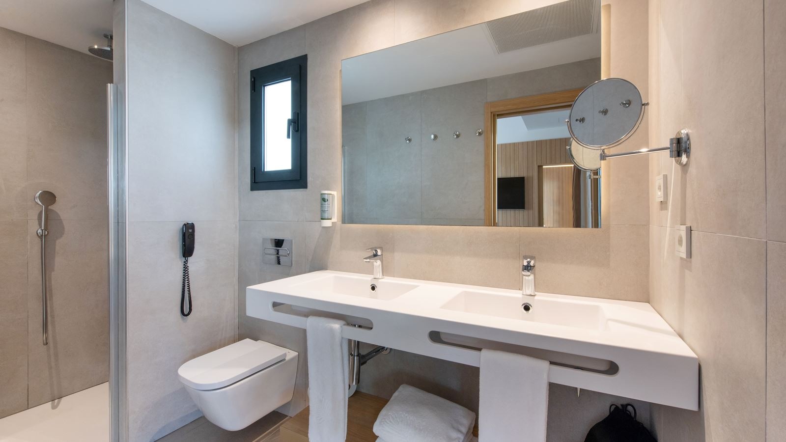 rooms-bungalow-superior-with-jacuzzi