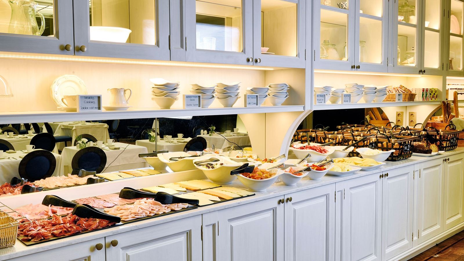 restaurants-restaurants