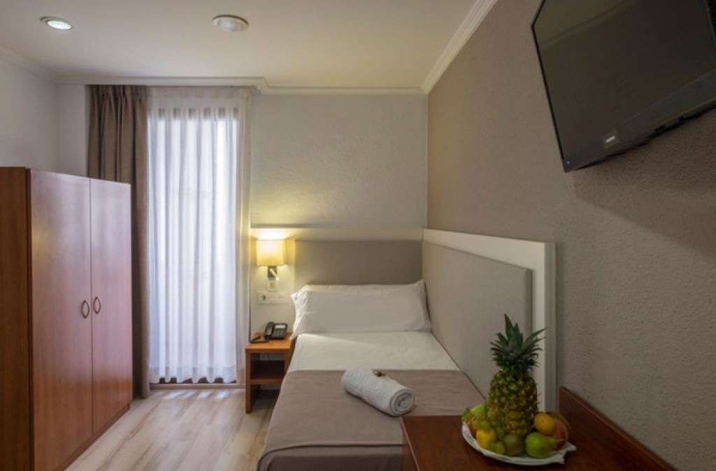 rooms-single-room