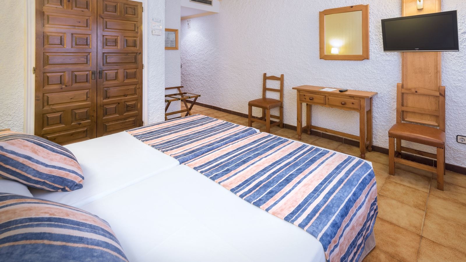 rooms-double-room-with-balcony