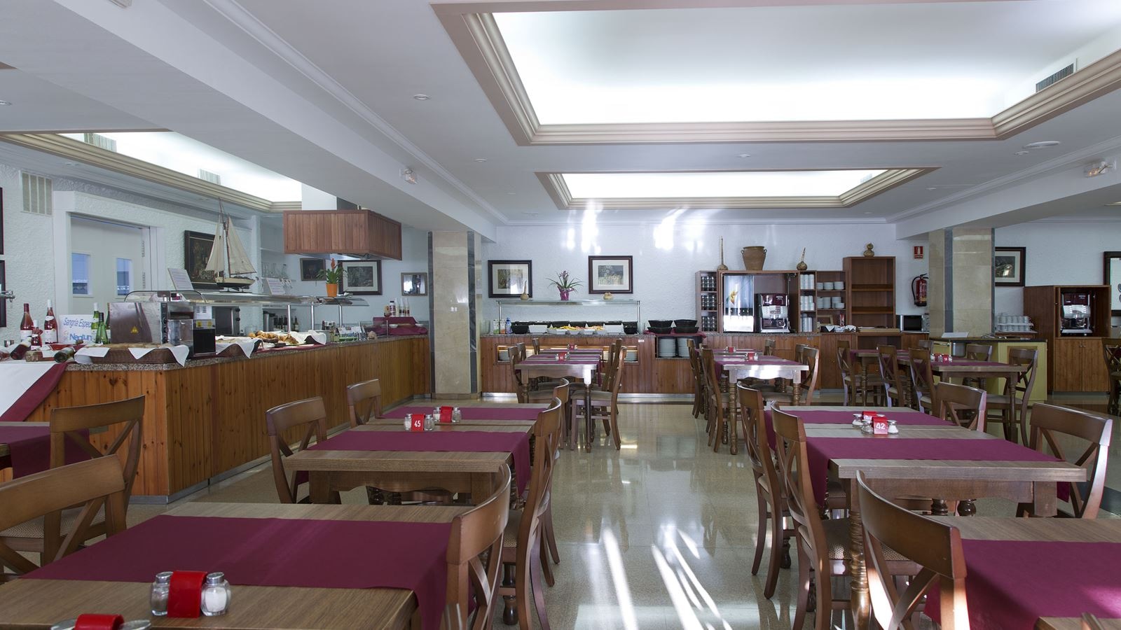 restaurants-restaurant