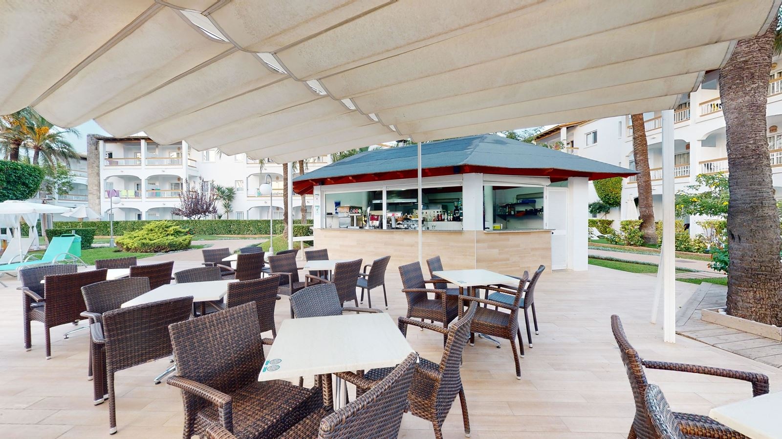 bars-snack-poolbar