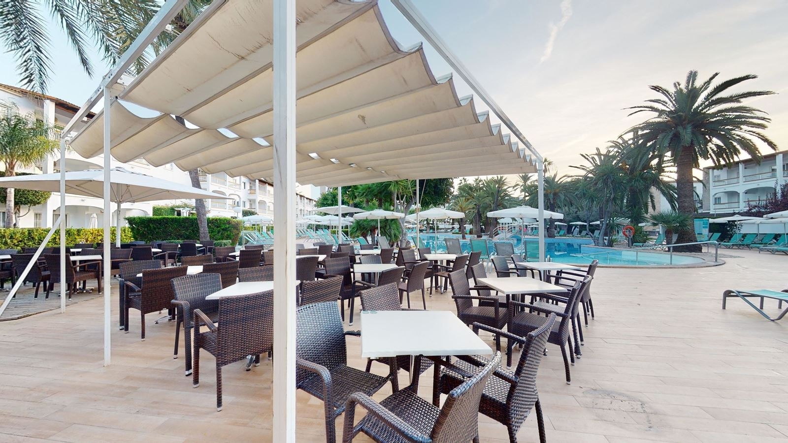 bars-snack-poolbar