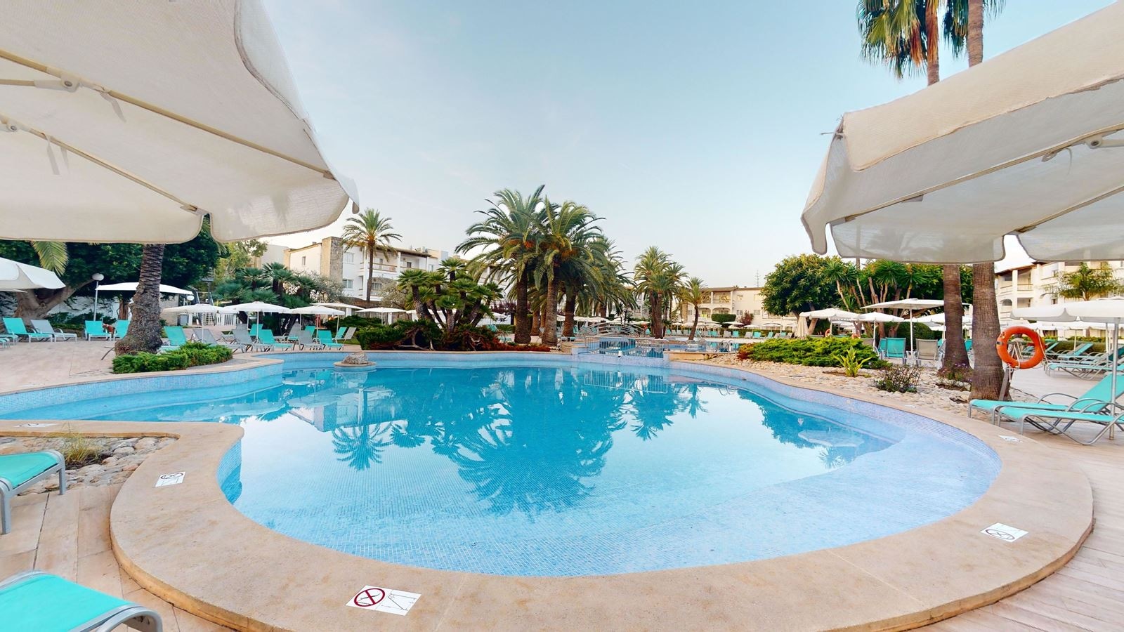 pools-outdoor-pool