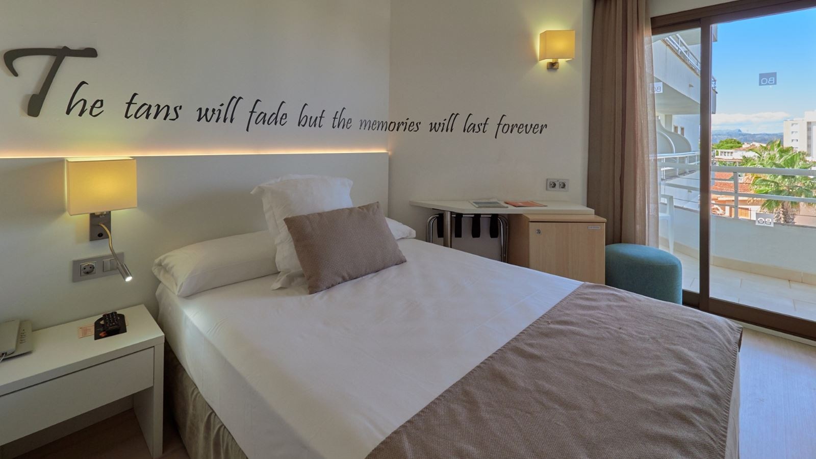 rooms-di-single-room-balcony-or-terrace