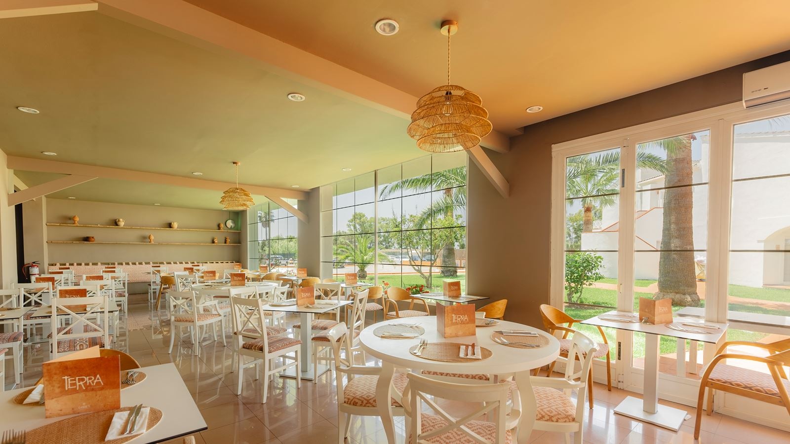 restaurants-buffet-restaurant