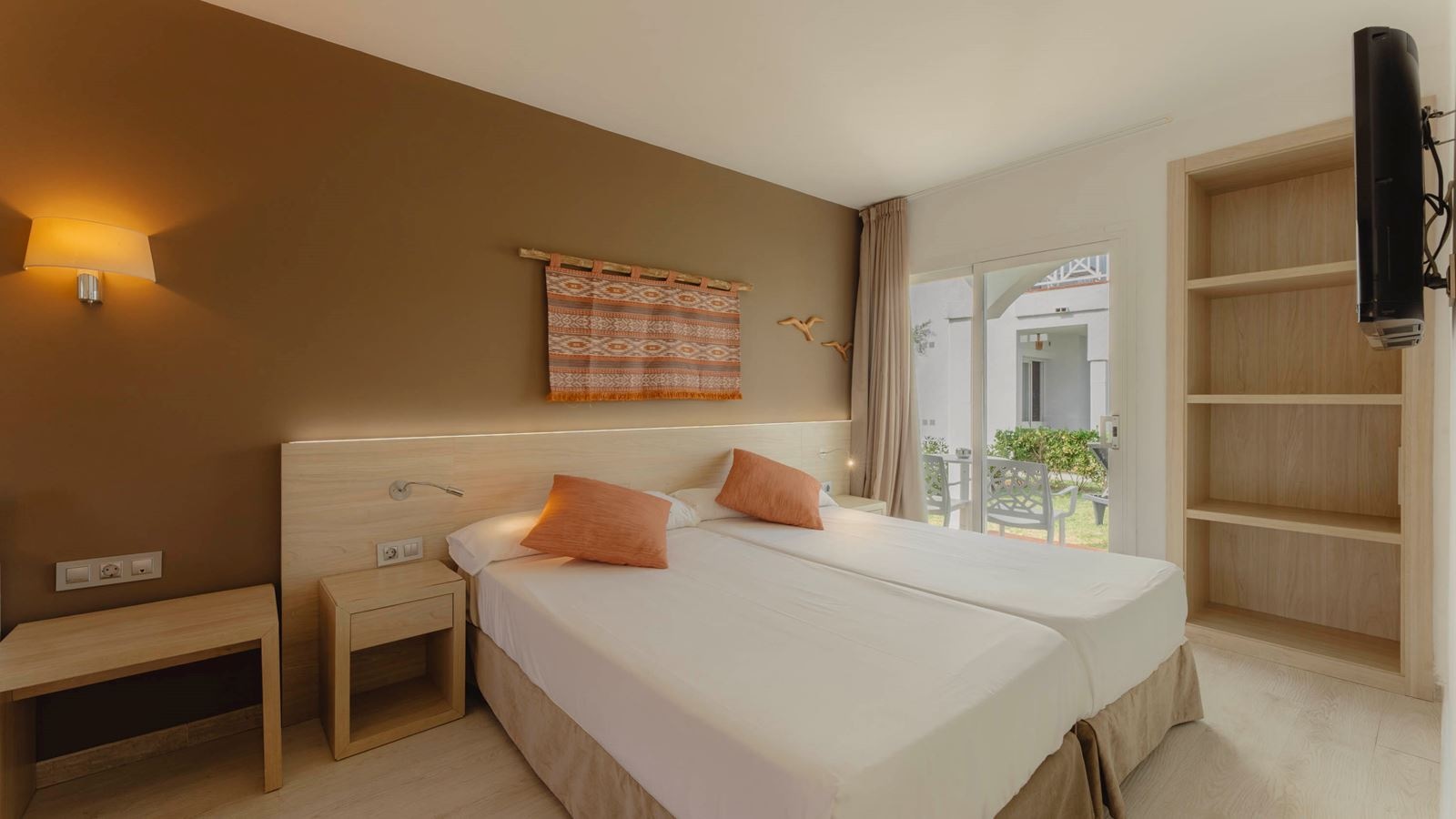 rooms-room-superior-premium-private-garden