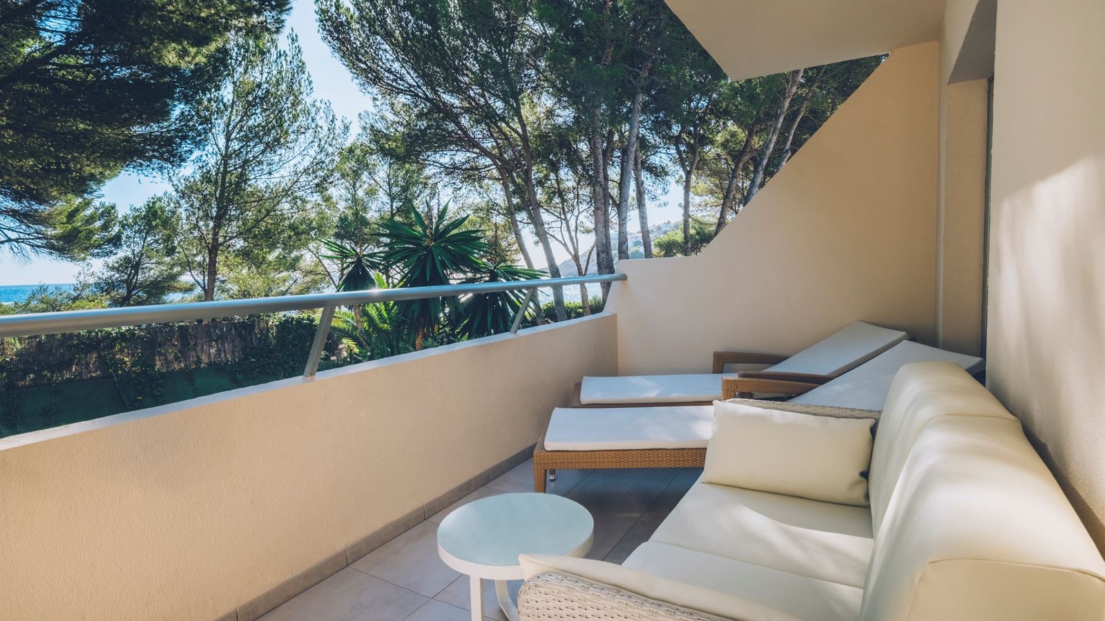 rooms-suite-sv