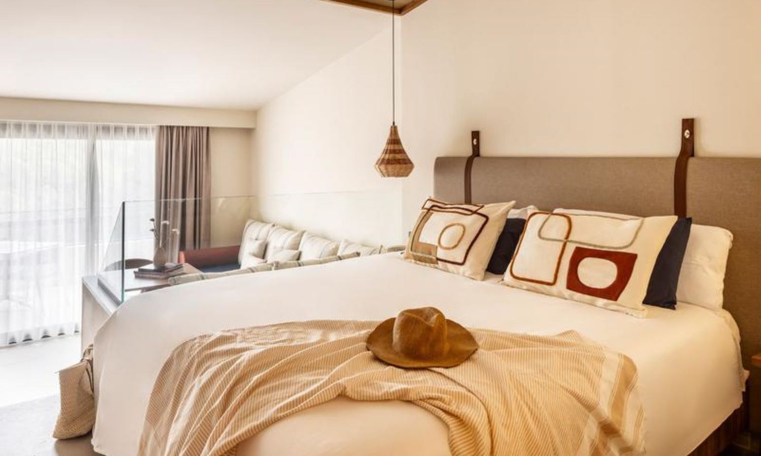 rooms-junior-suite-zel-mediterranean-view