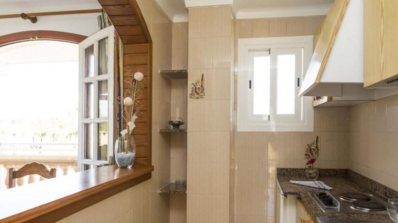 rooms-1-bedroom-apartment-best-price-balcony-or-terrace