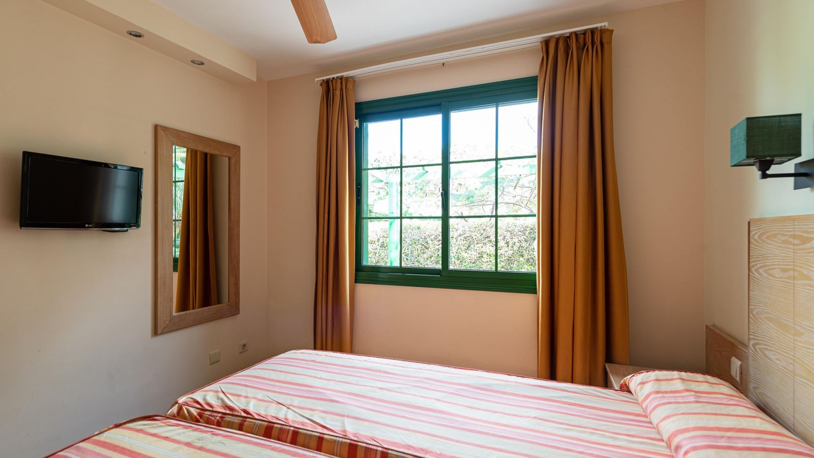 rooms-superior-one-bedroom-bungalow