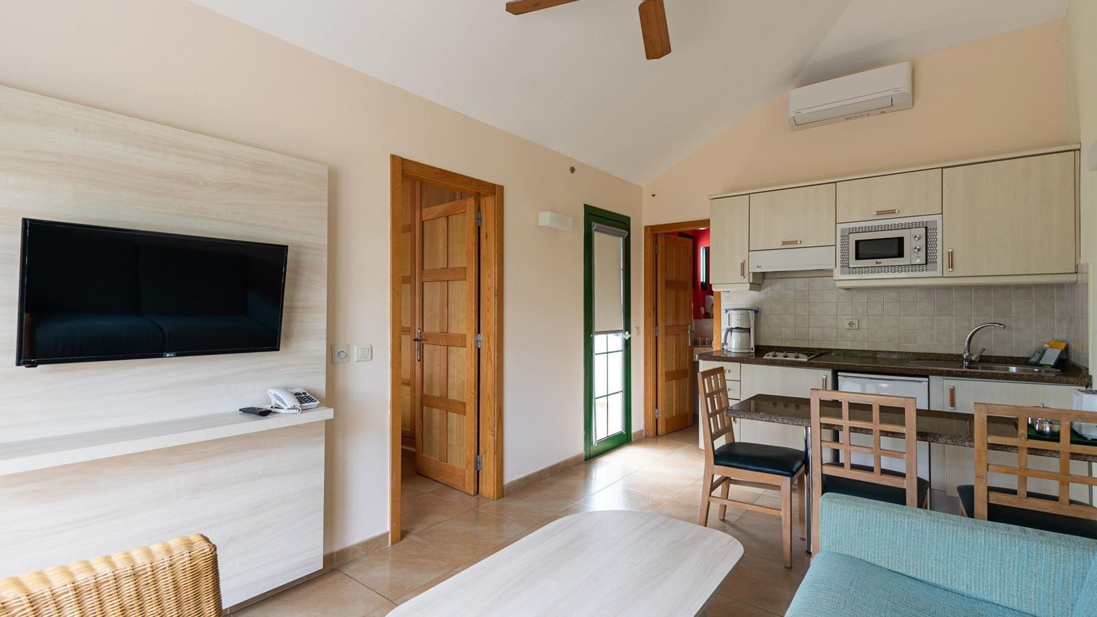 rooms-superior-one-bedroom-bungalow