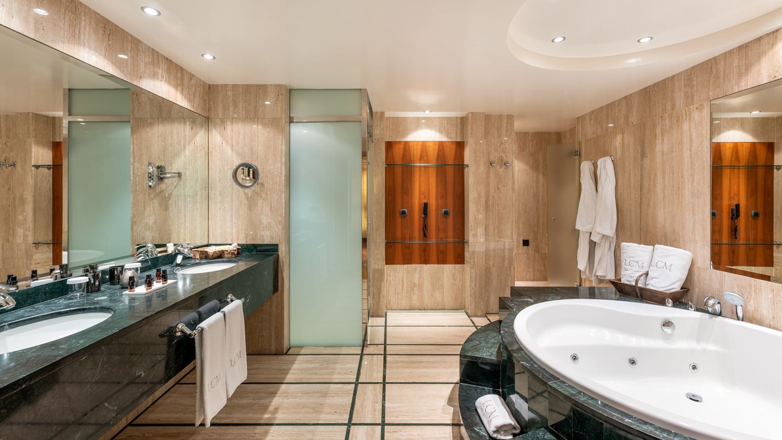 rooms-pris-suite-balcony-ocean-view