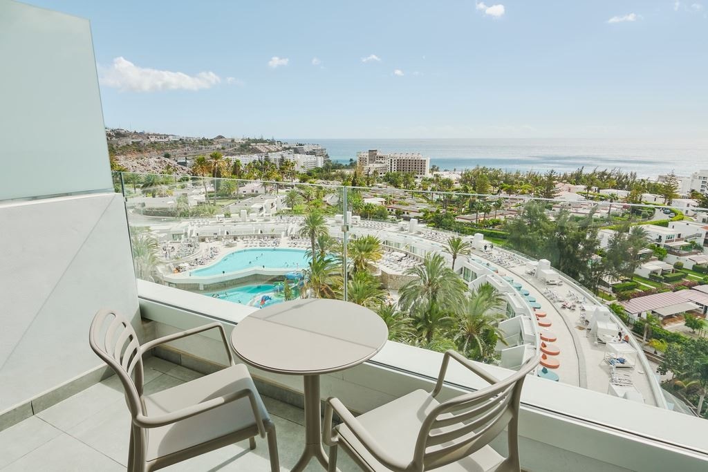 rooms-double-room-thalasso-sea-view-with-balcony-or-terrace
