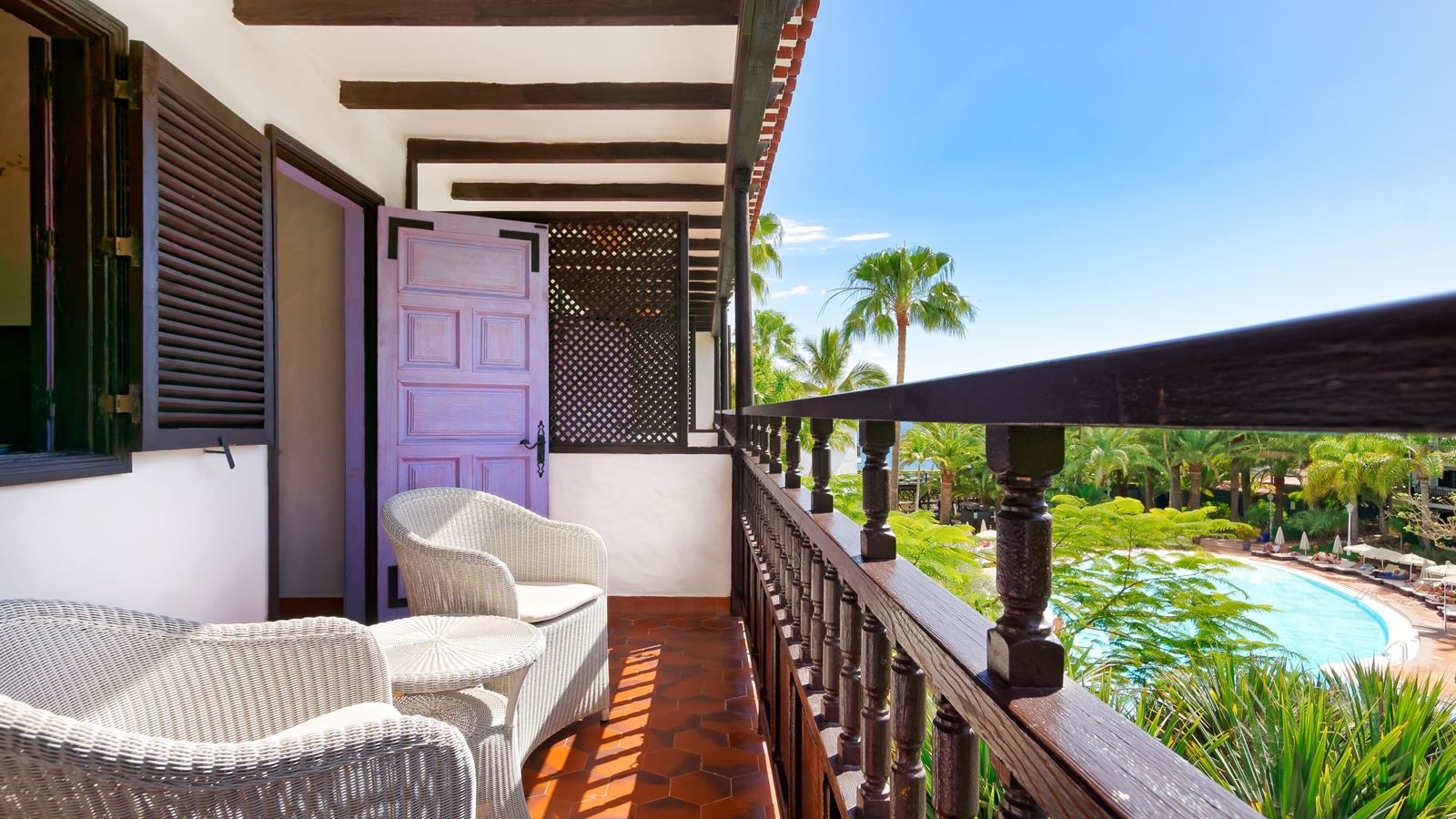 rooms-double-room-with-balcony-or-terrace
