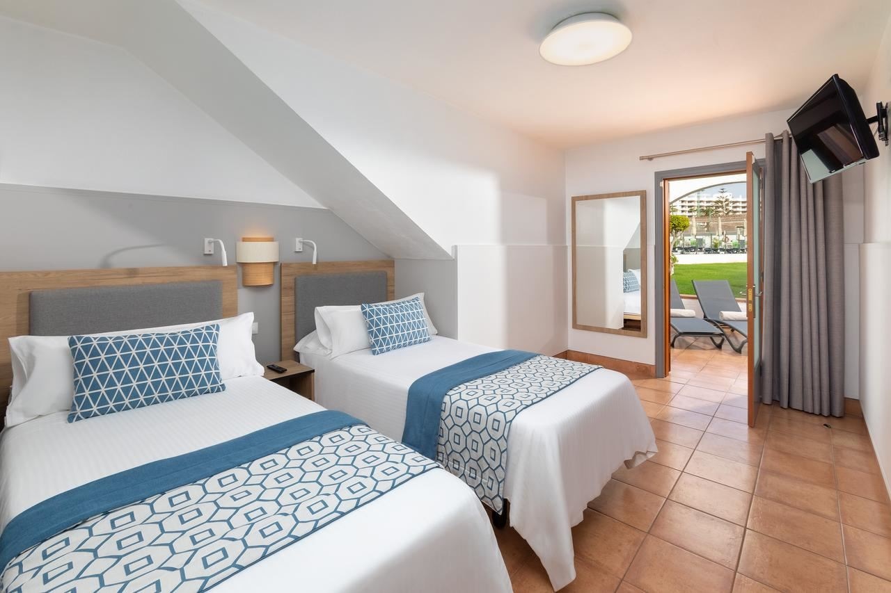 rooms-bungalow-two-bedrooms-with-terrace